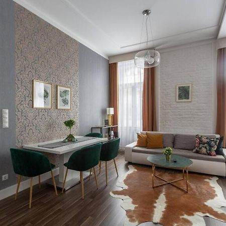 Chic, Captivating Space Near Opera House Budapest Esterno foto