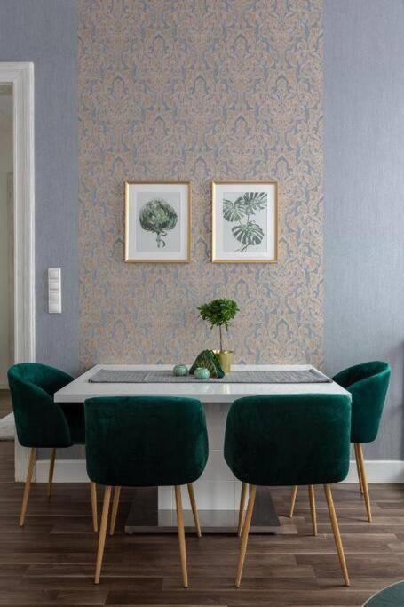 Chic, Captivating Space Near Opera House Budapest Esterno foto